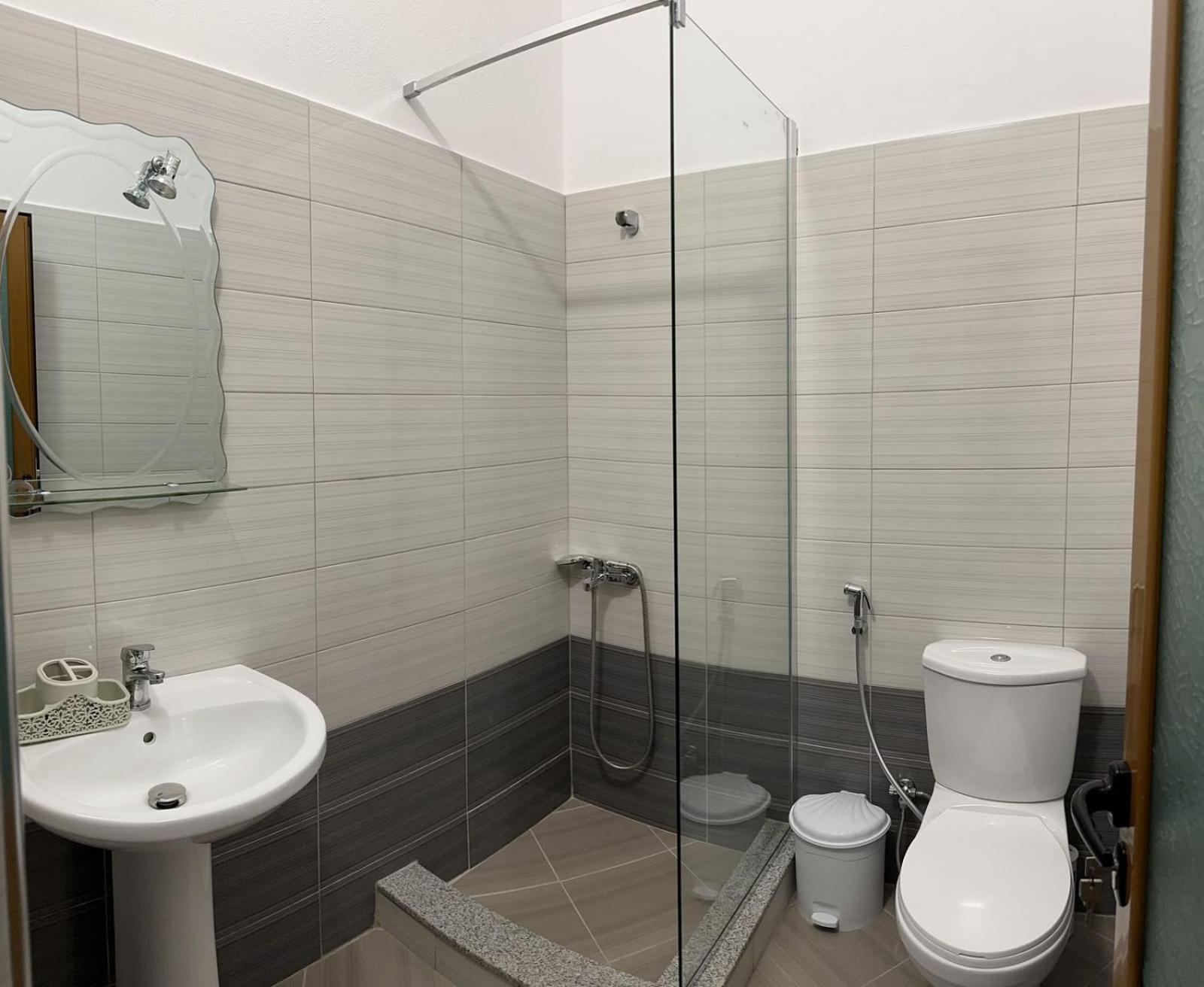 Xhibo Apartments Sarande Exterior photo