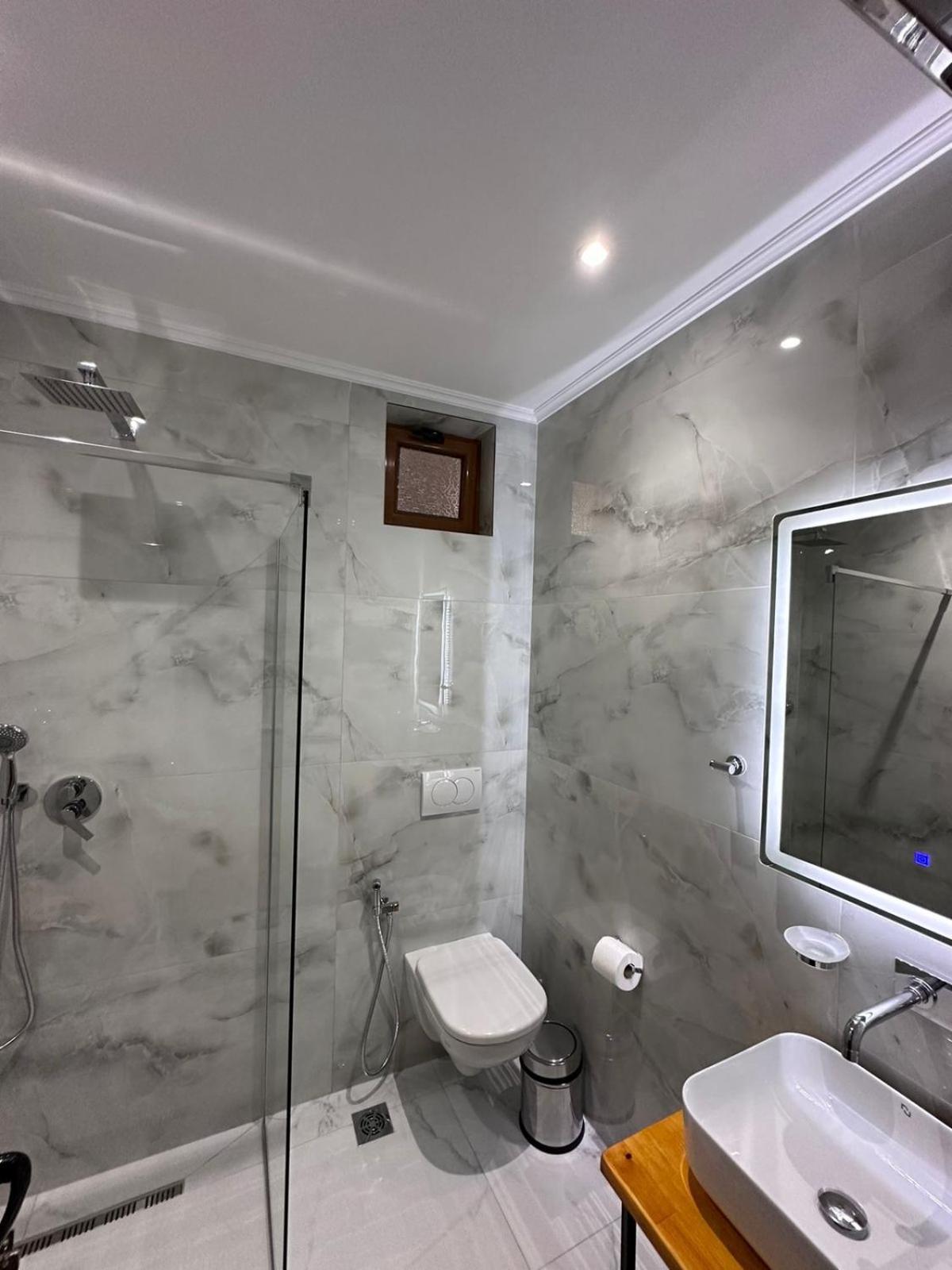 Xhibo Apartments Sarande Exterior photo