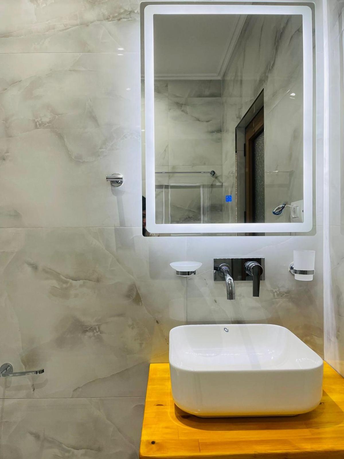 Xhibo Apartments Sarande Exterior photo