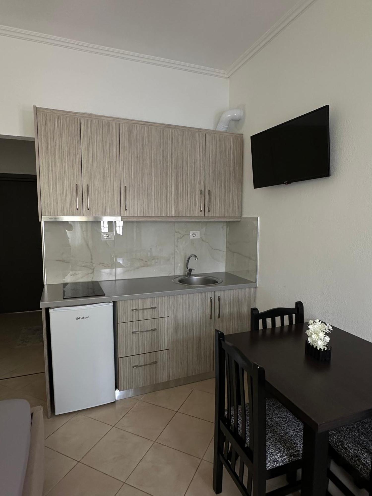 Xhibo Apartments Sarande Exterior photo