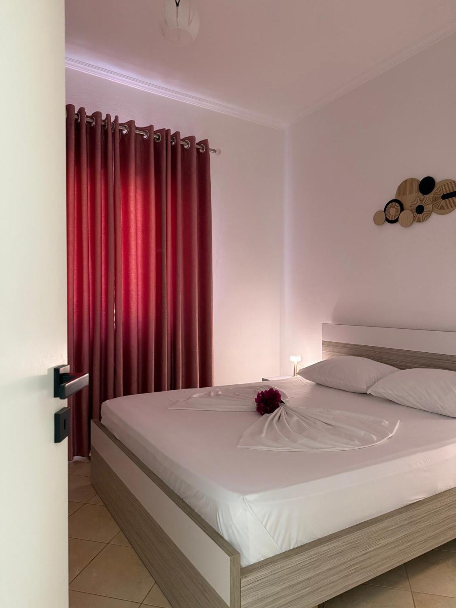 Xhibo Apartments Sarande Exterior photo